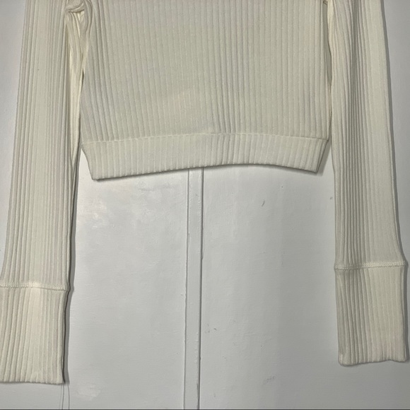 Project Social T Long Sleeve Crop Top - Picture 6 of 8